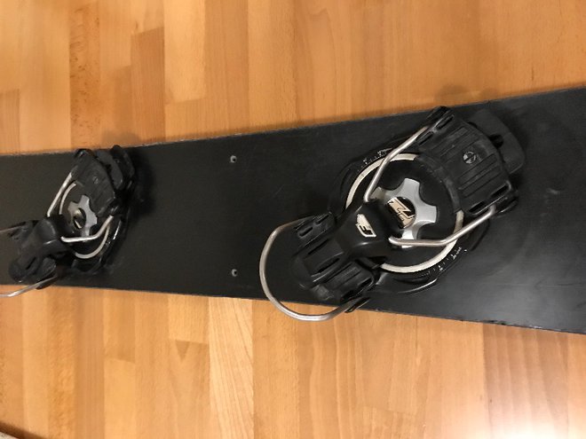 В хорошем состоянии. 30 000 руб. Чехол в комплекте.