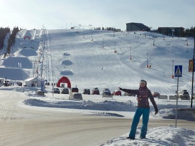 а вот еще есть креселки на северных склонах