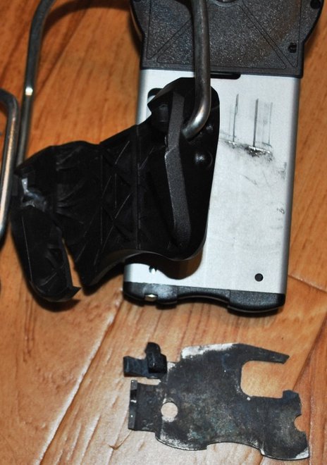 Сломанное крепление