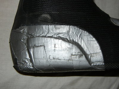 Внешняя сторона внутренника. Вставка из пенки посажена на промышленный скотч, сидит уже 5 месяц активного катания.