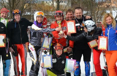 глыжная спортивная семья Боркургана в малом составе, кубок Лиги Москвы и Моск обл 6-й год наш.